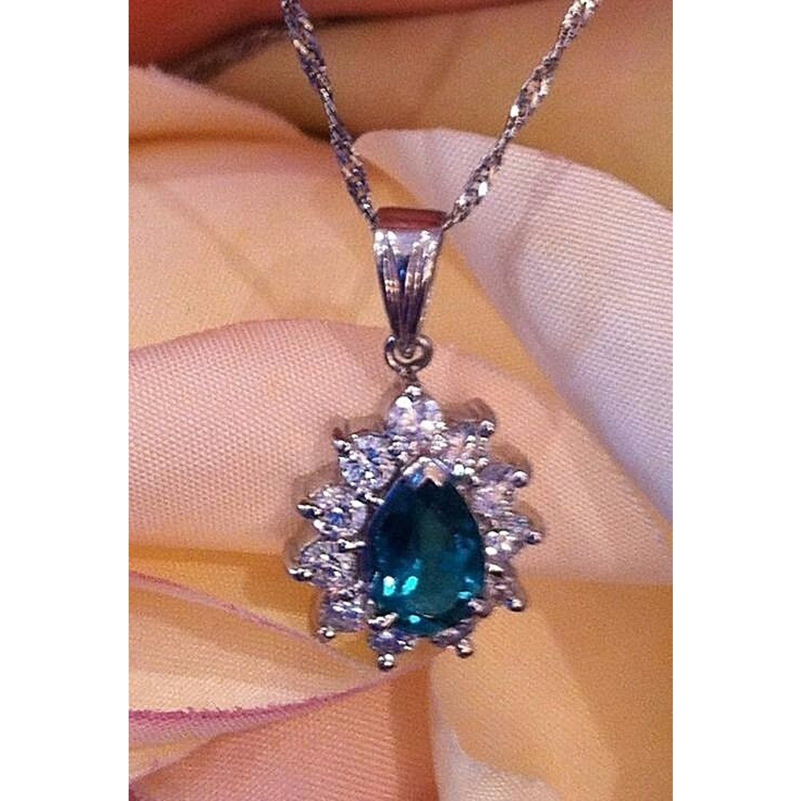 Pearshape Emerald and Diamond Drop Pendant Necklace Total Weight 2.69 ct Platinum