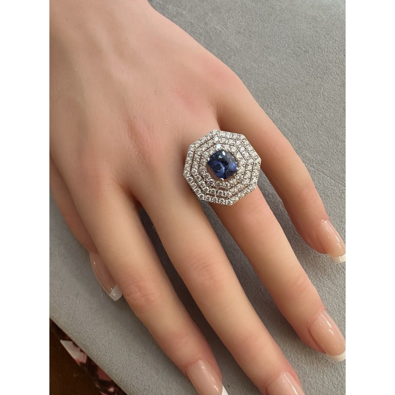 GIA Certified 2.24 ct Ceylon Sapphire & Diamond Ring in 18k Gold