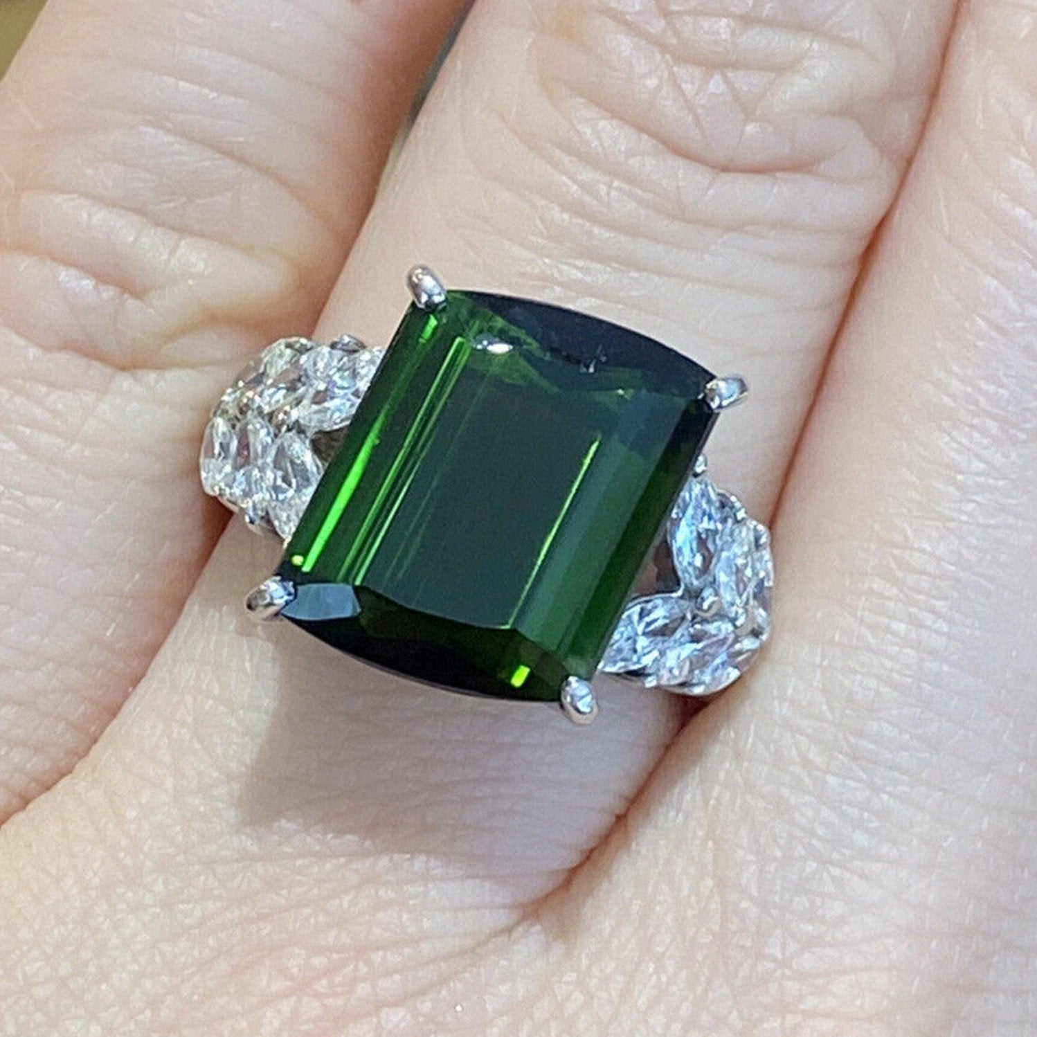 8.19 carat Green Tourmaline & Diamond Cocktail Ring Platinum