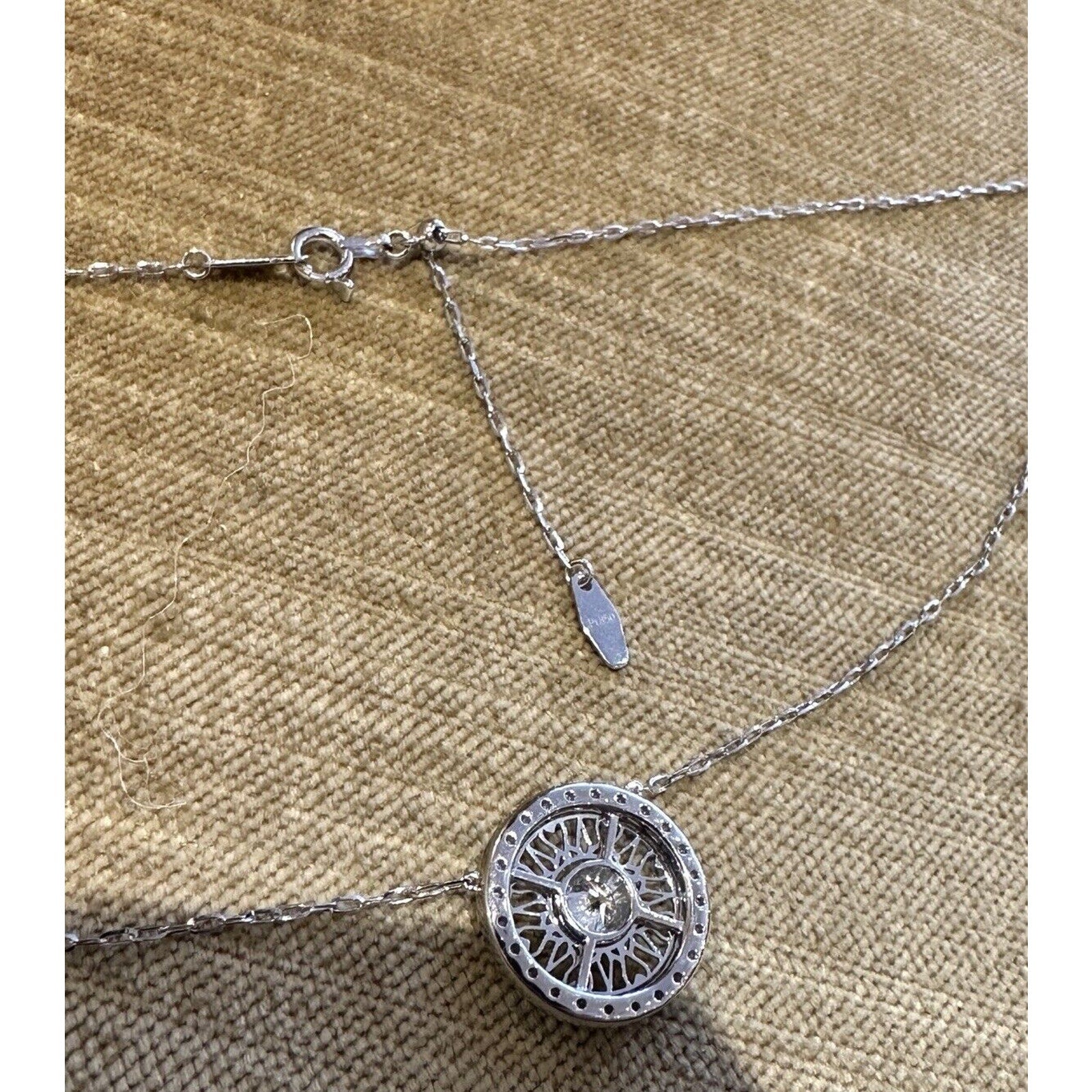 Natural Diamond Filigree Circle Pendant Necklace in Platinum