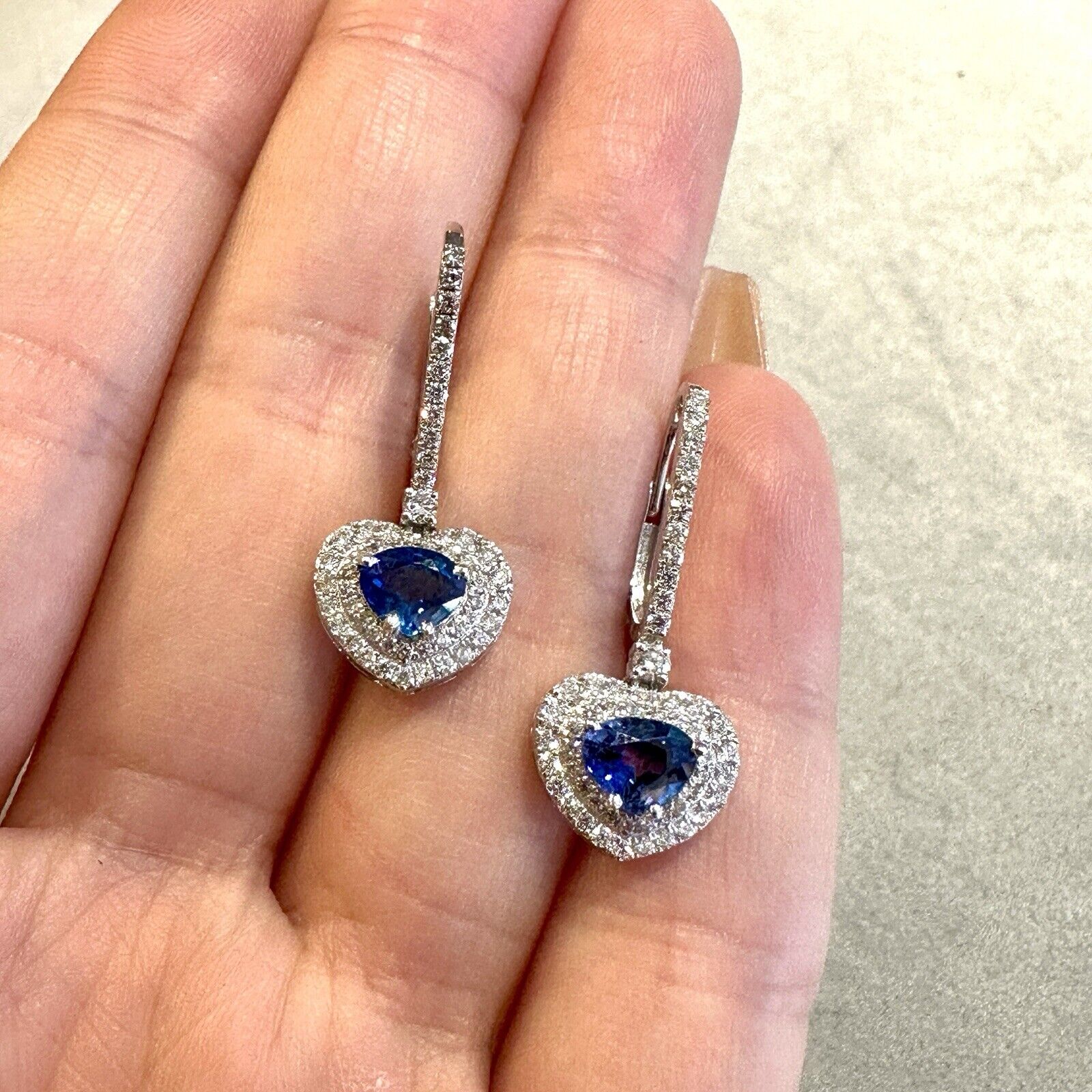 Heartshape Diamond and Sapphire Drop Earrings in 18k White Gold