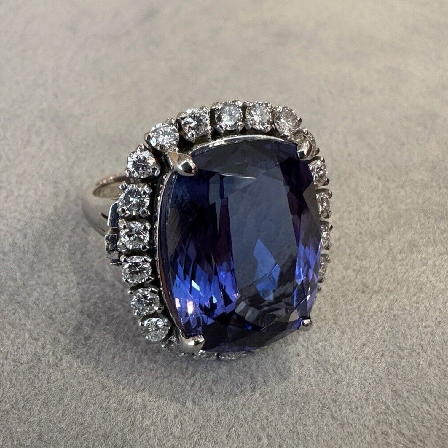 Large Natural Tanzanite 14.47 carat and Diamond Ring in Platinum