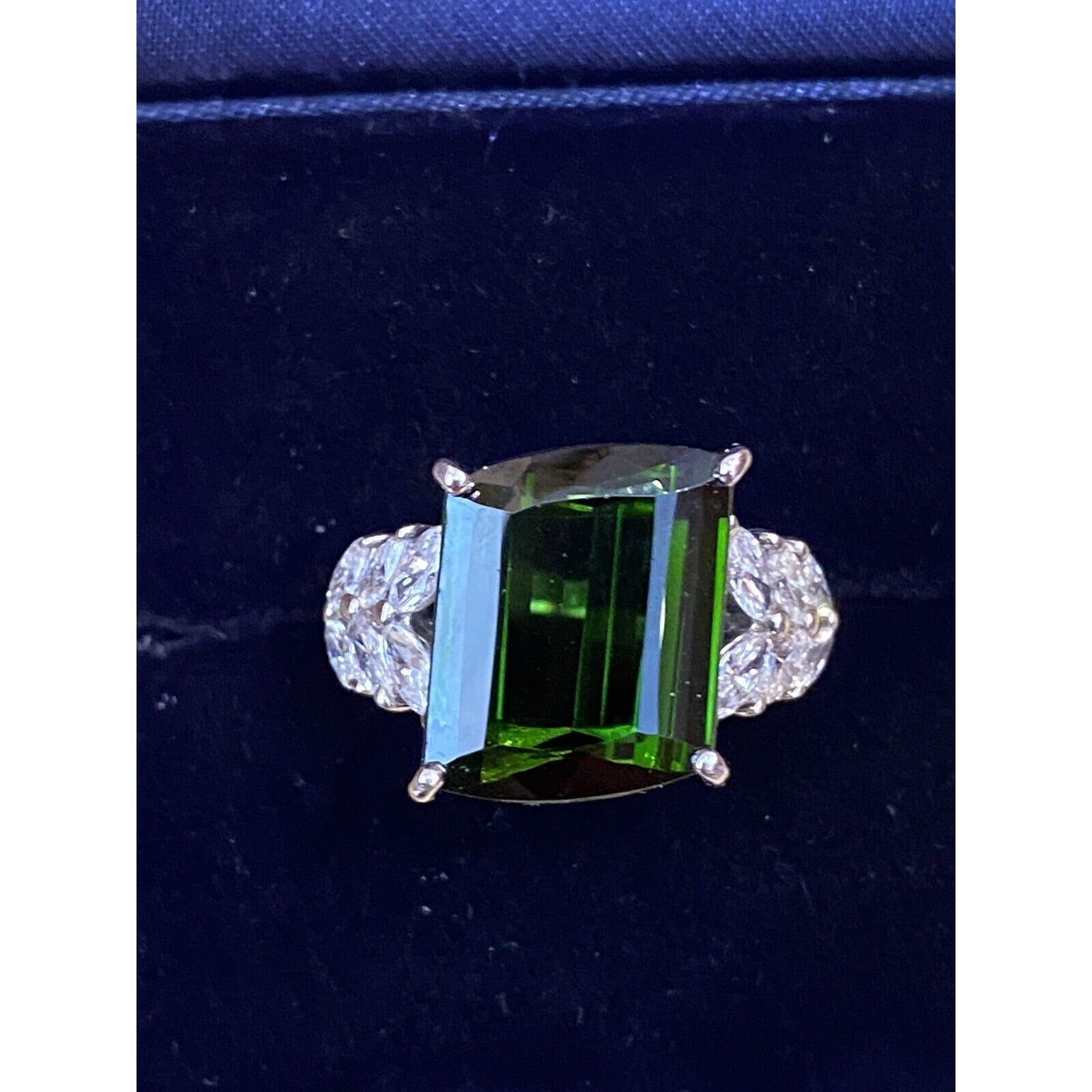 8.19 carat Green Tourmaline & Diamond Cocktail Ring Platinum