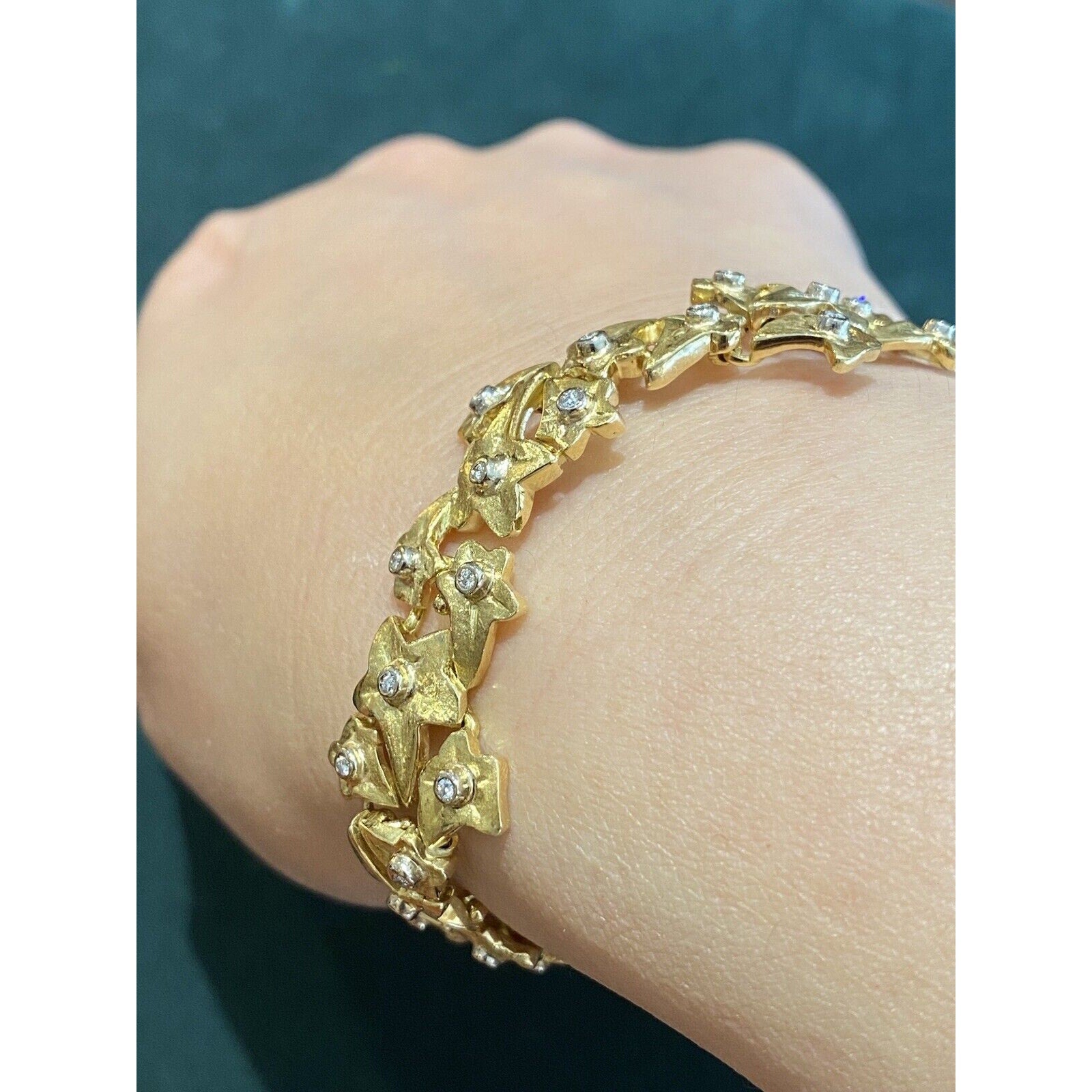 Roberto Coin Leaf Diamond Bracelet in 18k Yellow Gold -- HM2250AI