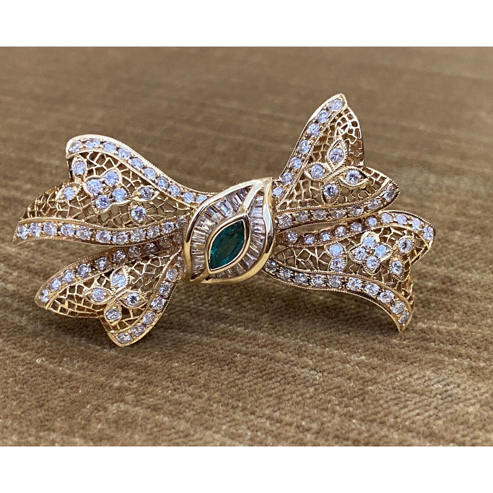 Diamond Filigree Bow Pin Brooch with Emerald in 18k Yellow Gold