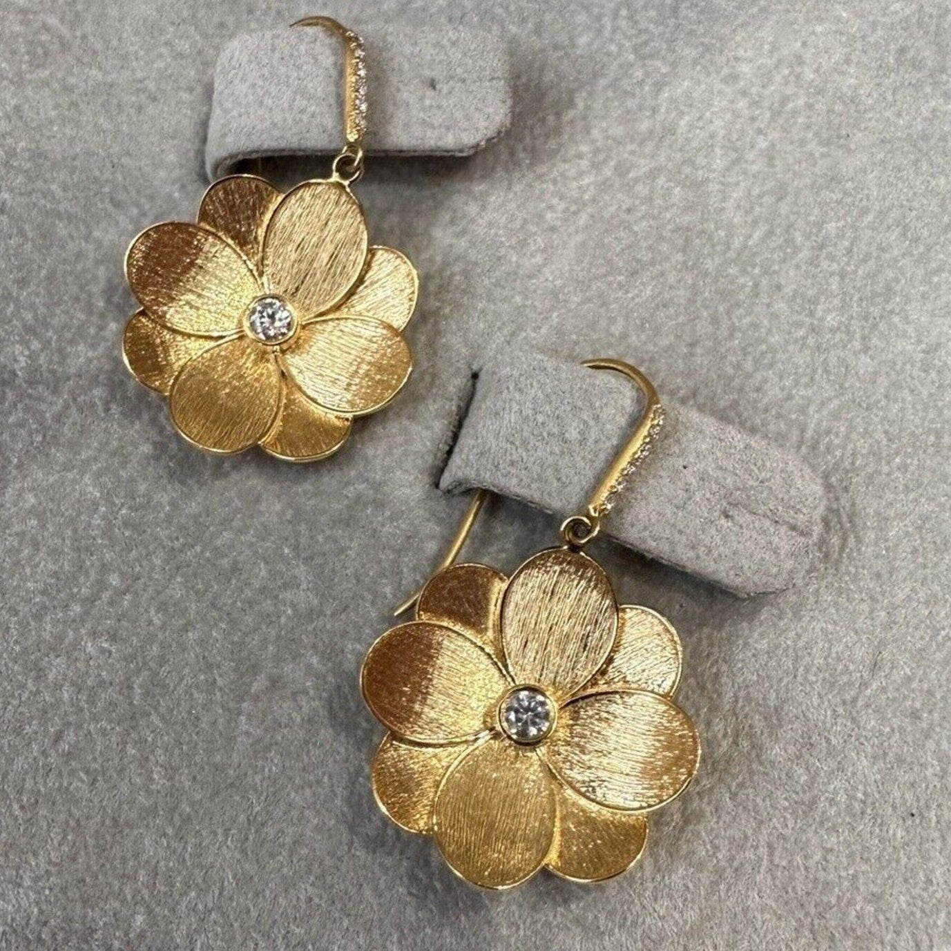 Textured Flower Drop Earrings with Diamonds in 18k Yellow Gold - HM2601P