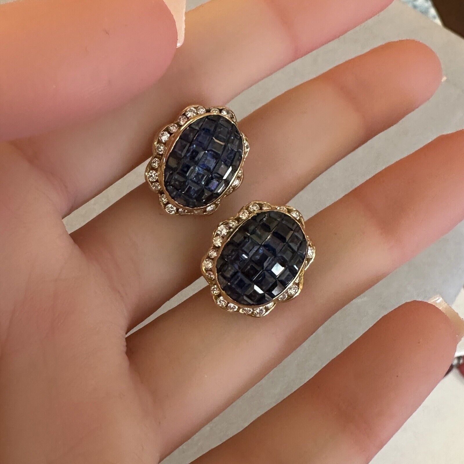 Invisible Set Sapphire & Diamond Button Earrings in 18k Yellow Gold