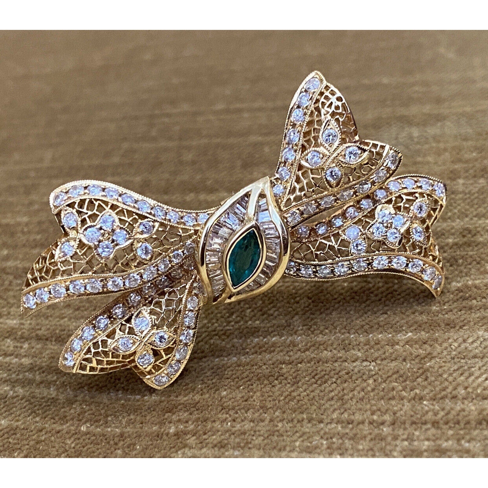 Diamond Filigree Bow Pin Brooch with Emerald in 18k Yellow Gold