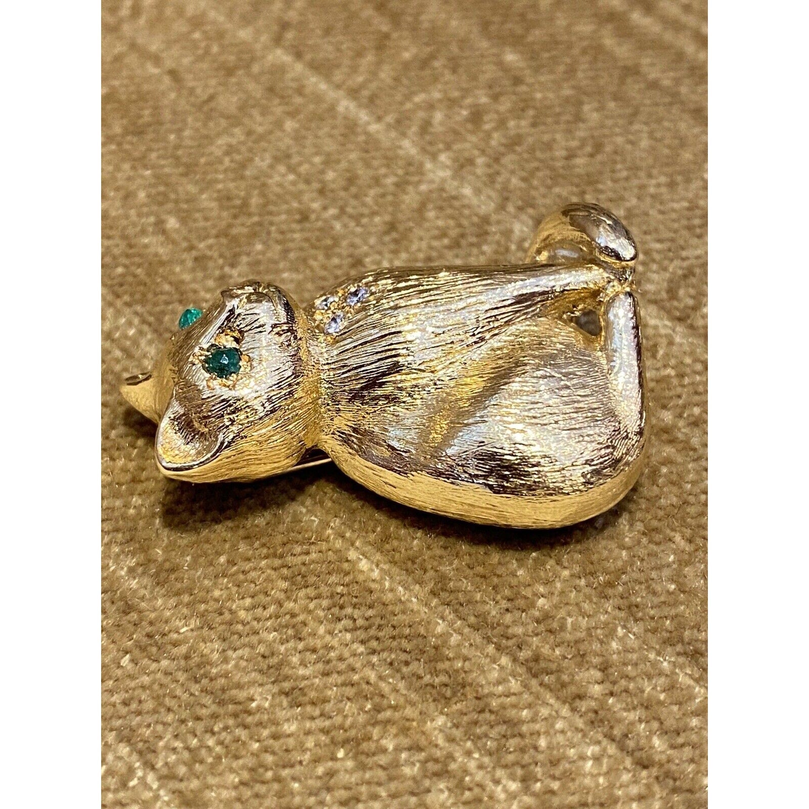 E. Wolfe Cat Brooch with Emeralds and Diamonds in 18k Yellow Gold