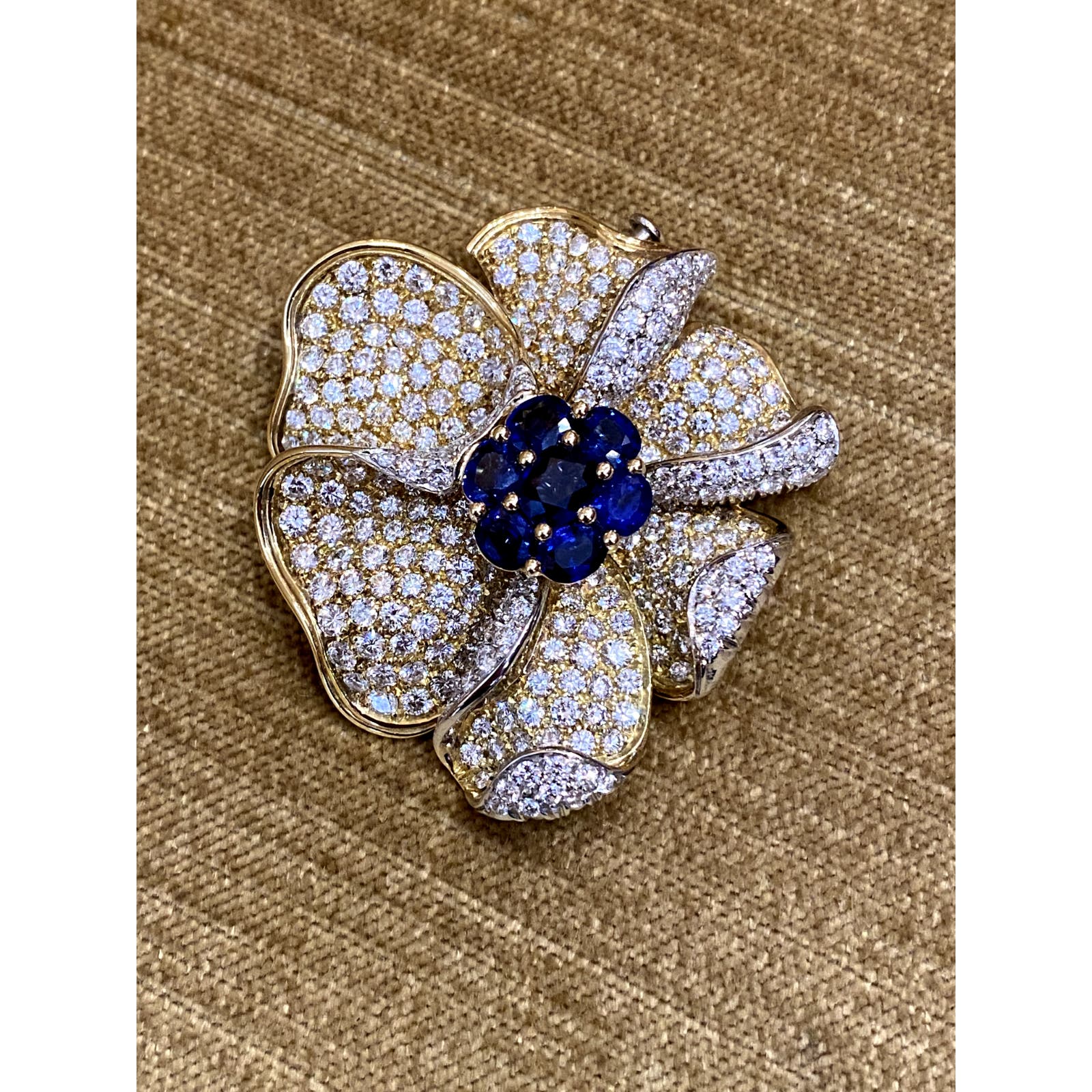 Picchiotti Sapphire and Diamond Flower Brooch in 18k Yellow Gold - HM2307IE