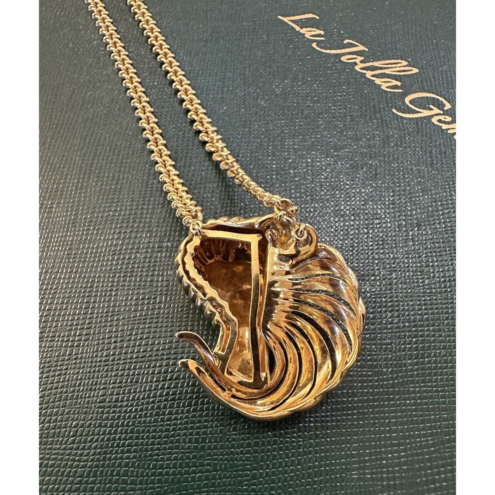 Carrera y Carrera Sculpted Face Pendant Necklace in 18k Yellow Gold