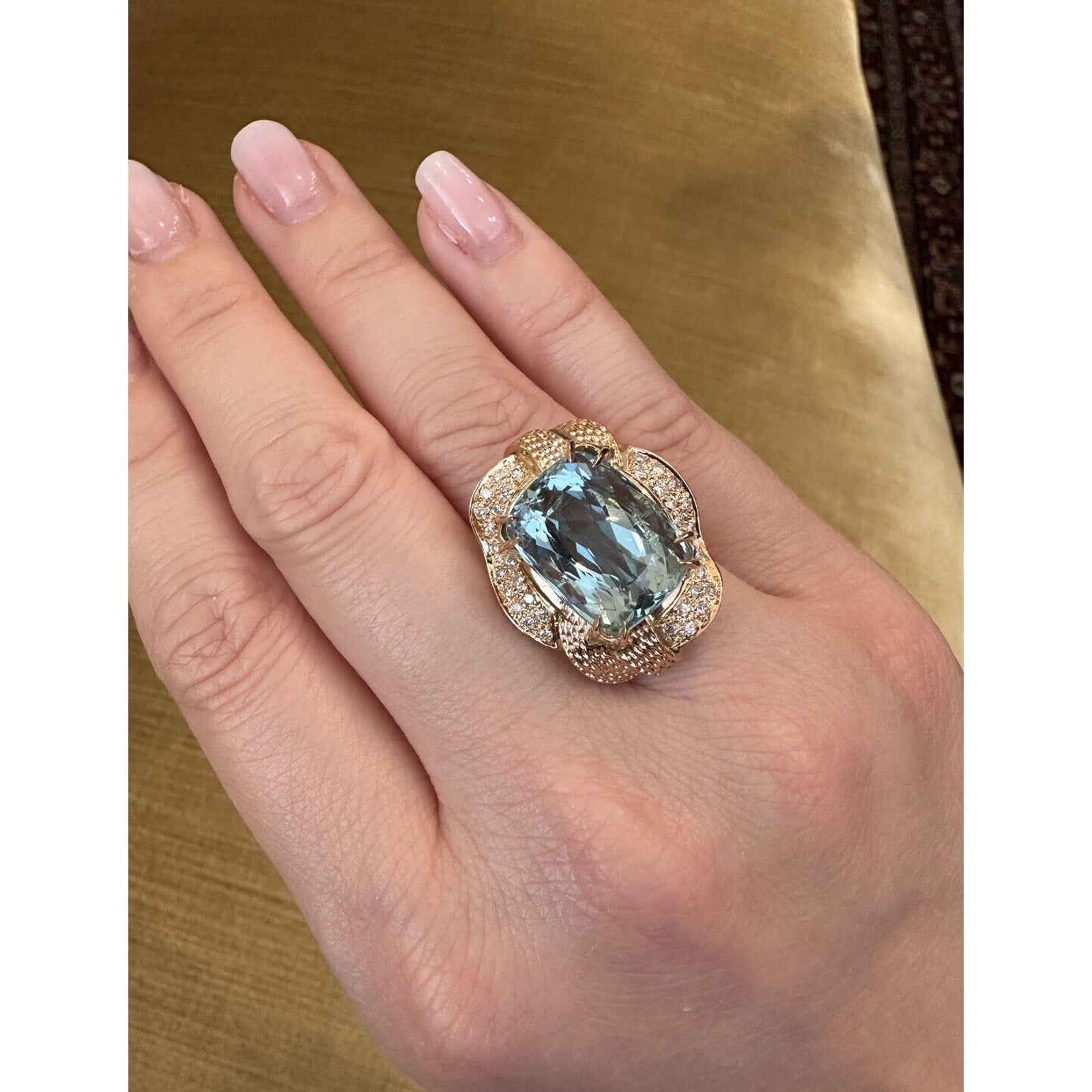 13.76 ct Aquamarine and Diamond Cocktail Ring in 18k Yellow Gold - HM2484AE