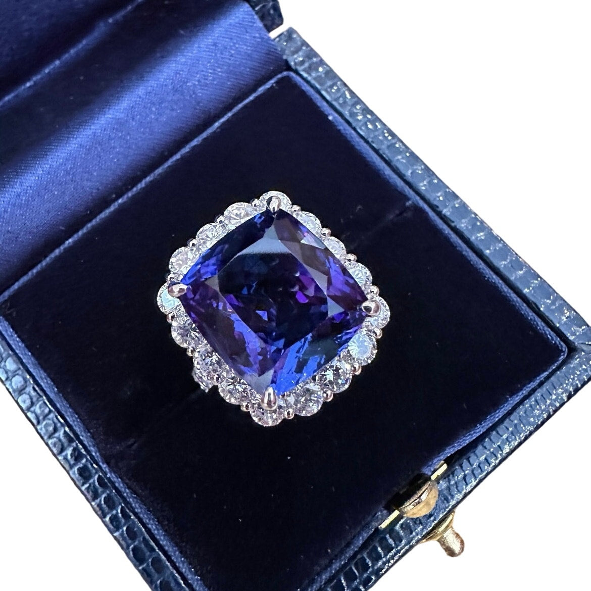 GIA 13.07cts Tanzanite in Diamond Halo Platinum Ring  (HM2575ZB)