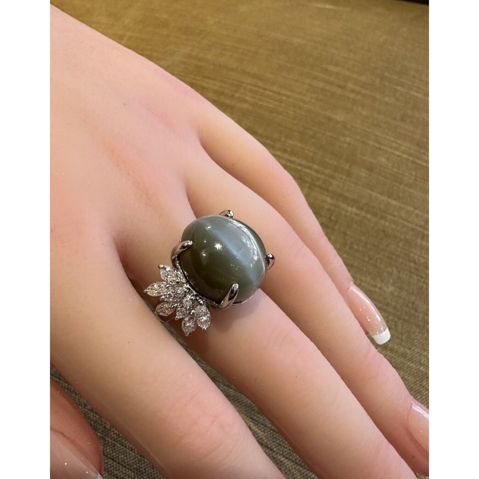 GIA Cat's Eye Chrysoberyl 31.15 ct and Diamond Ring in Platinum