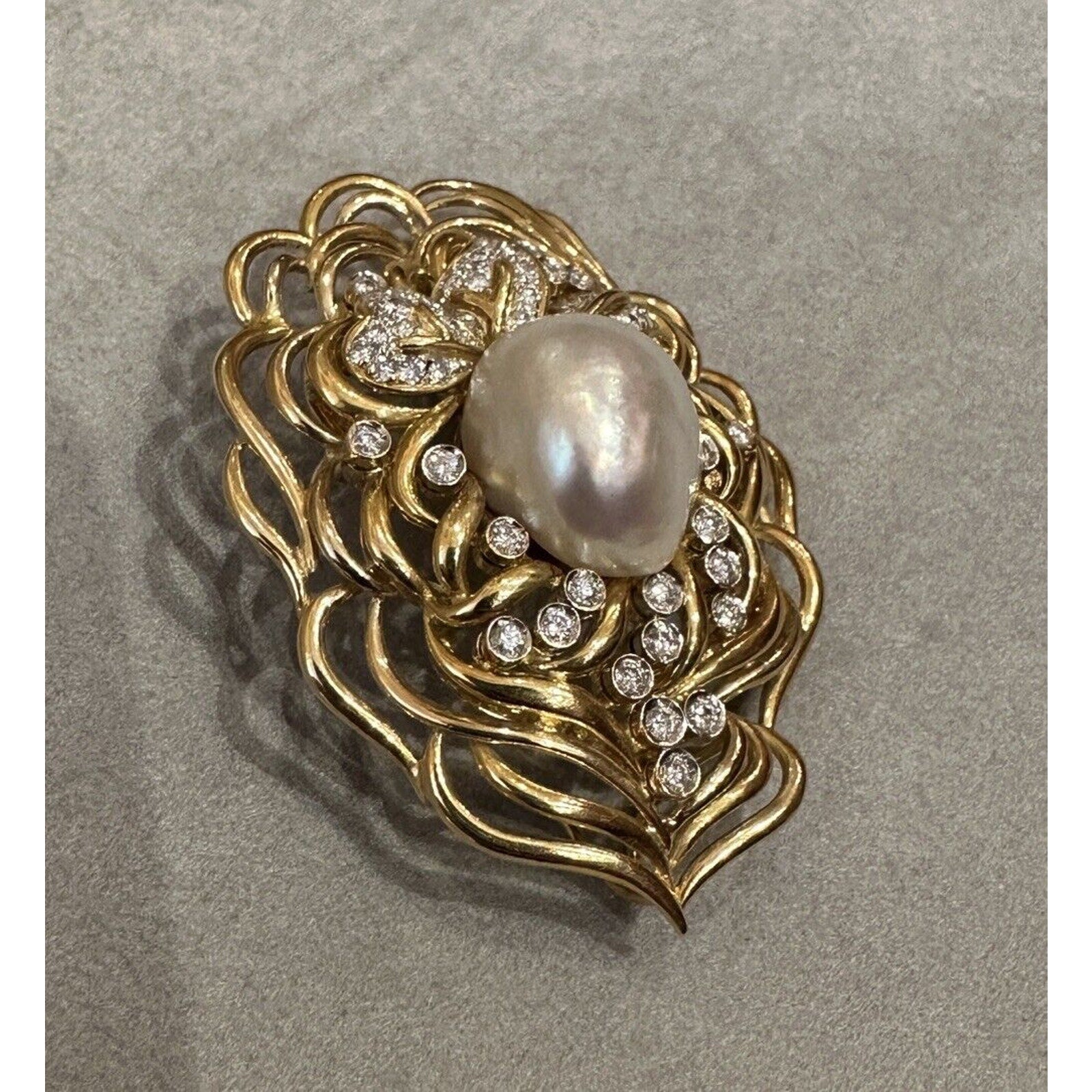 Large Pearl and Diamond Pendant/Brooch in 18k Yellow Gold