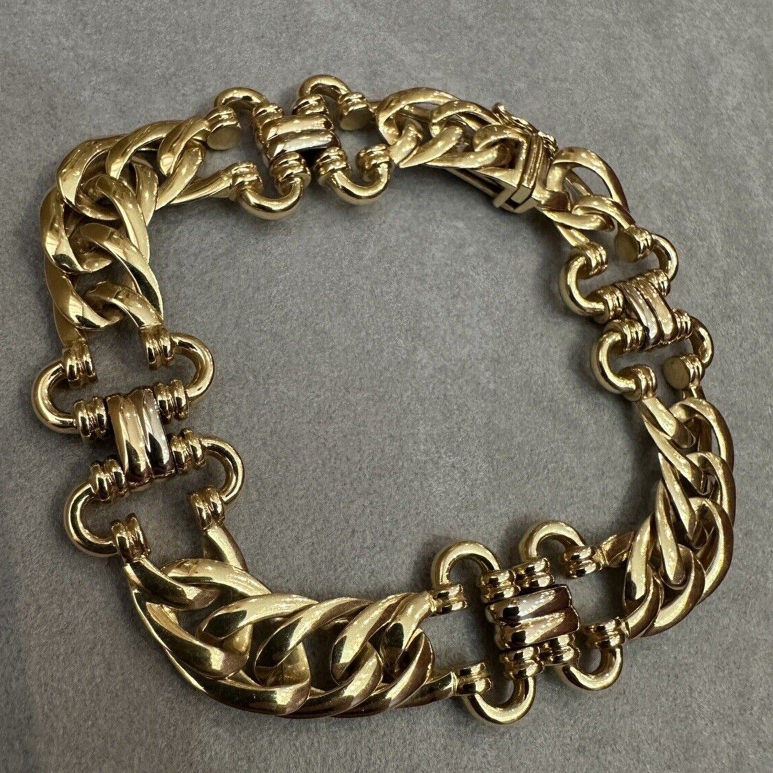 Vintage Italian Gold Curb Link Bracelet in 18k Yellow Gold