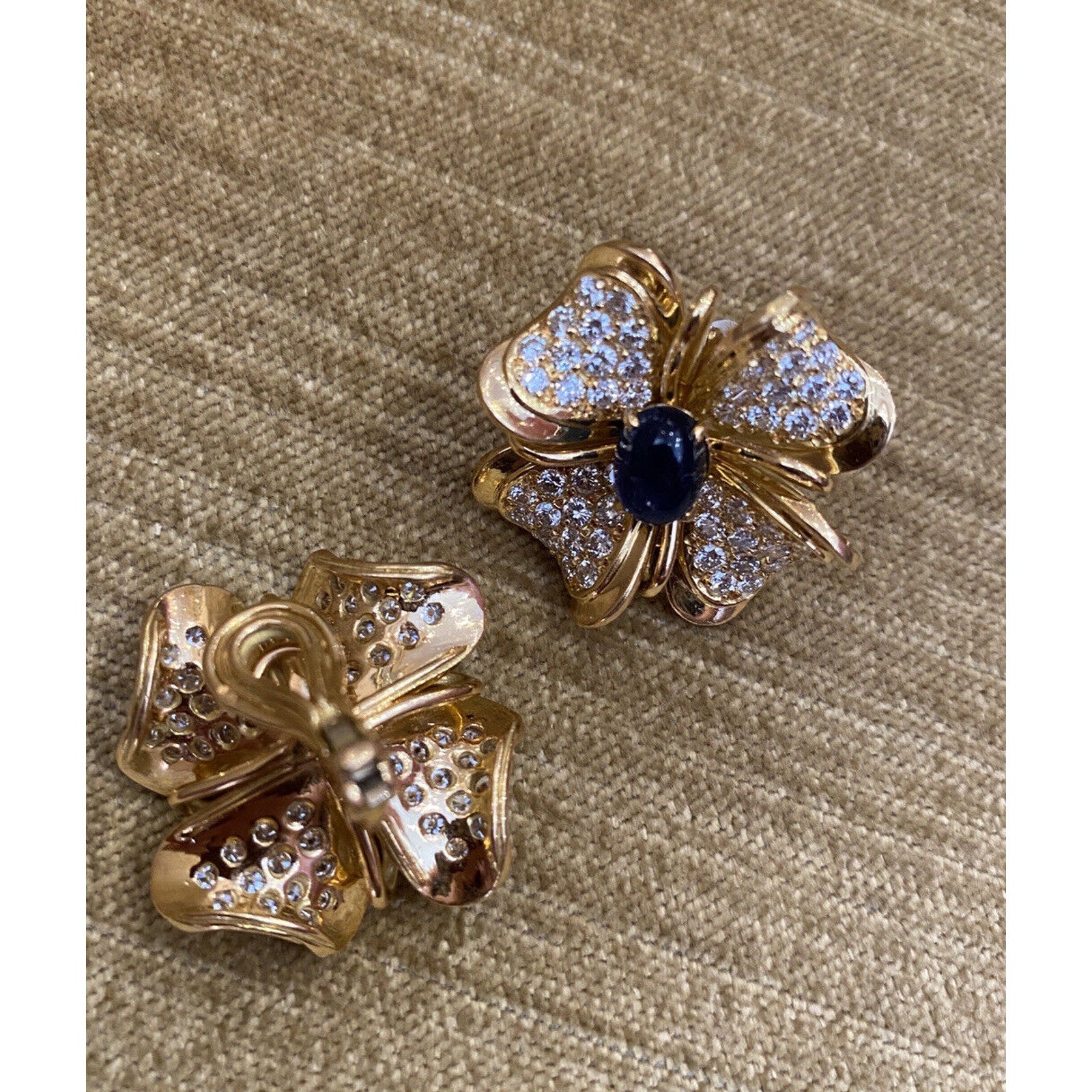 Large Diamond & Sapphire Flower Earrings in 18k Yellow Gold - HM2370BA