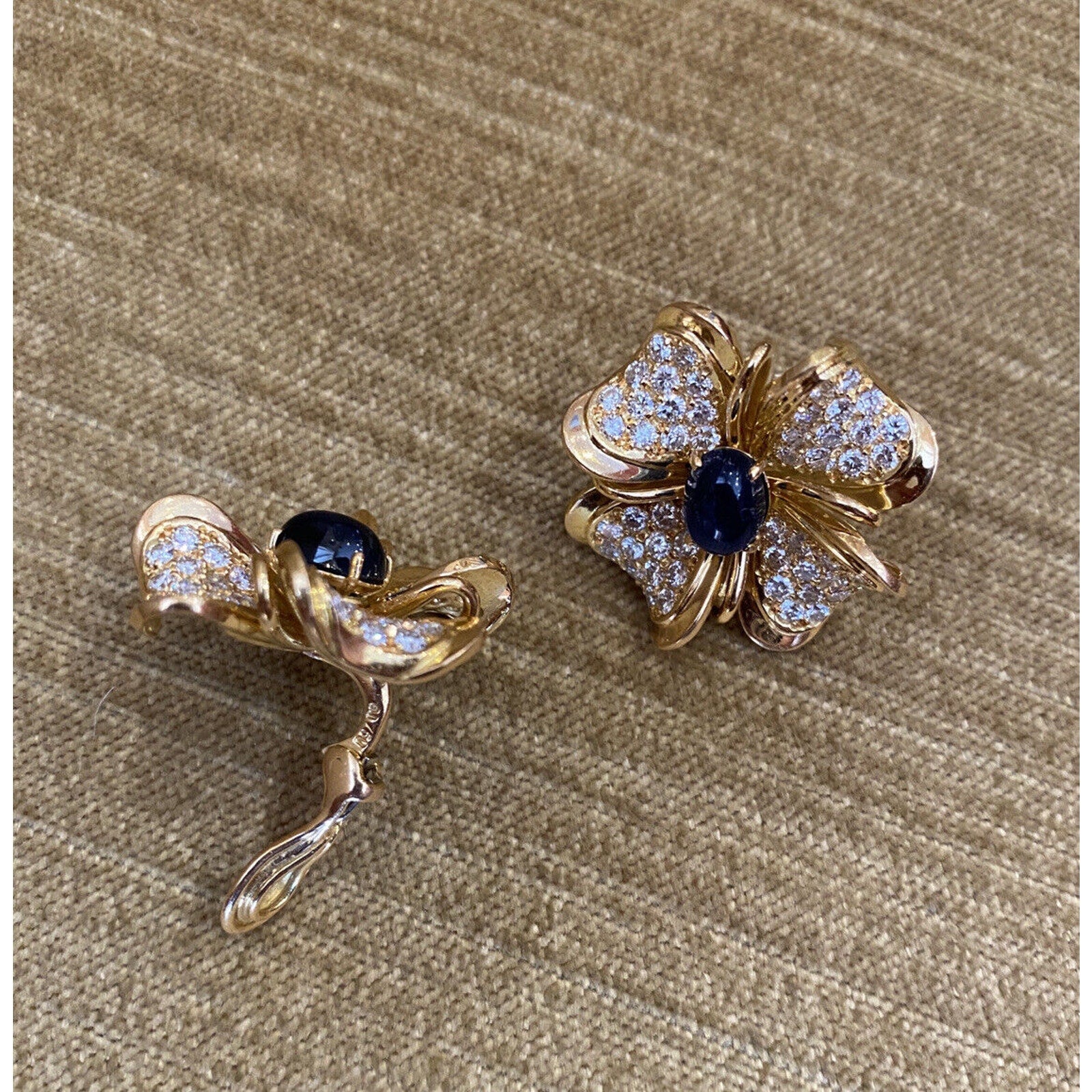 Large Diamond & Sapphire Flower Earrings in 18k Yellow Gold - HM2370BA