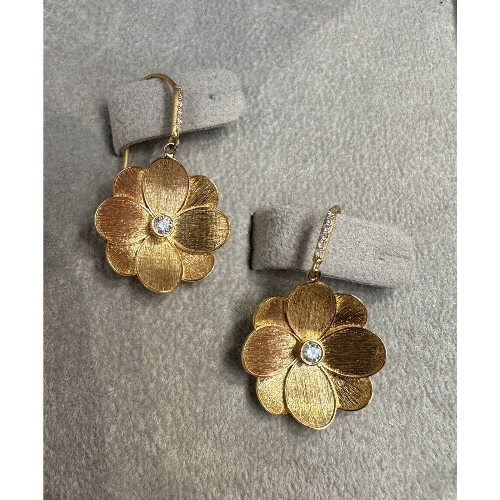 Textured Flower Drop Earrings with Diamonds in 18k Yellow Gold - HM2601P