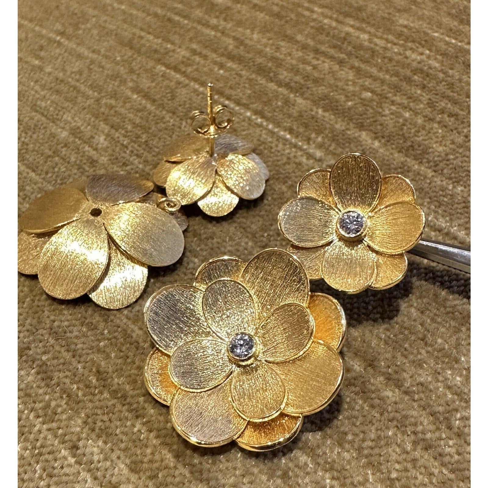 Flower Drop Earrings with Diamonds in Brushed 18k Yellow Gold