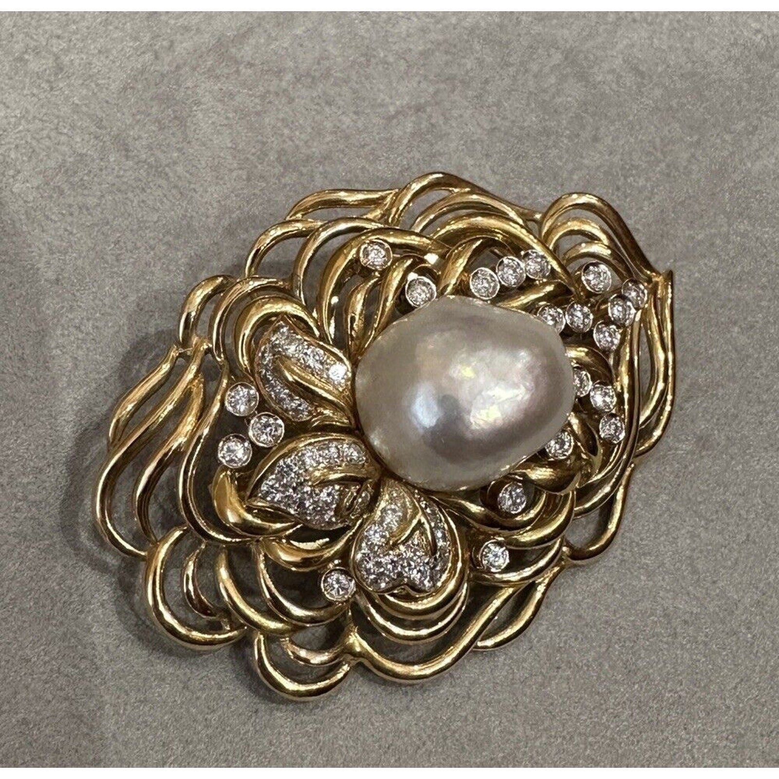 Large Pearl and Diamond Pendant/Brooch in 18k Yellow Gold