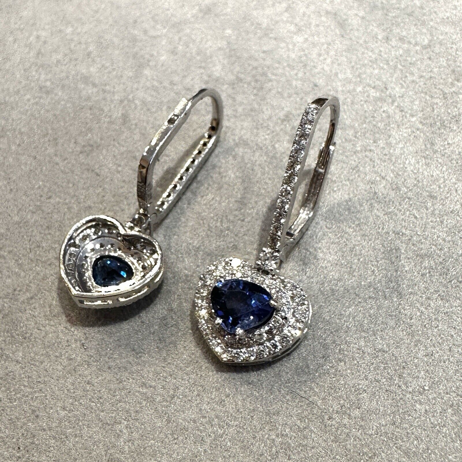 Heartshape Diamond and Sapphire Drop Earrings in 18k White Gold