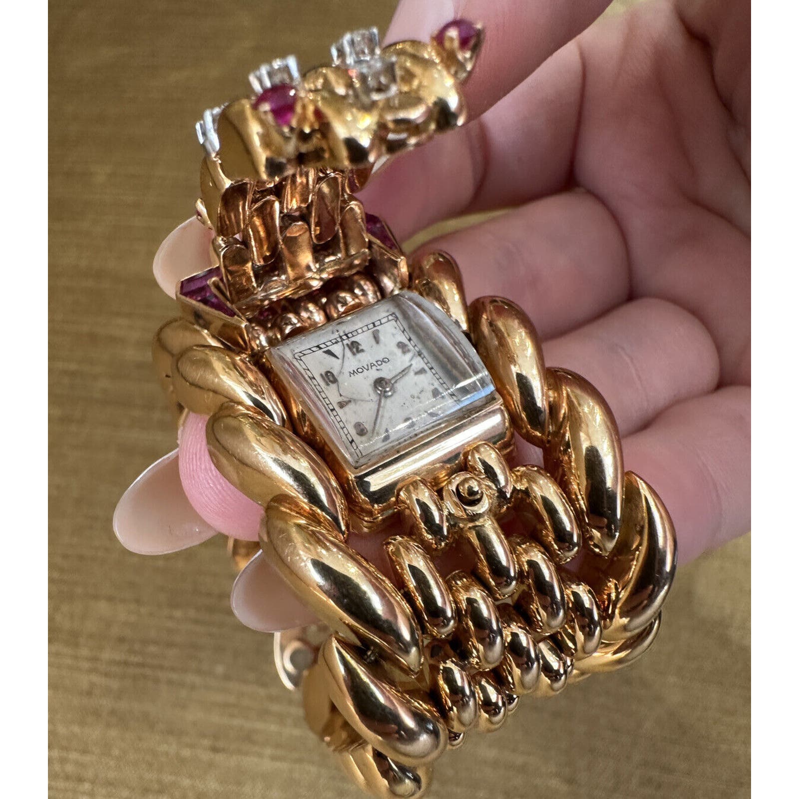 Wide Flip-top Retro Bracelet Watch- San Marco Link in 18k Yellow Gold - HM2526EI