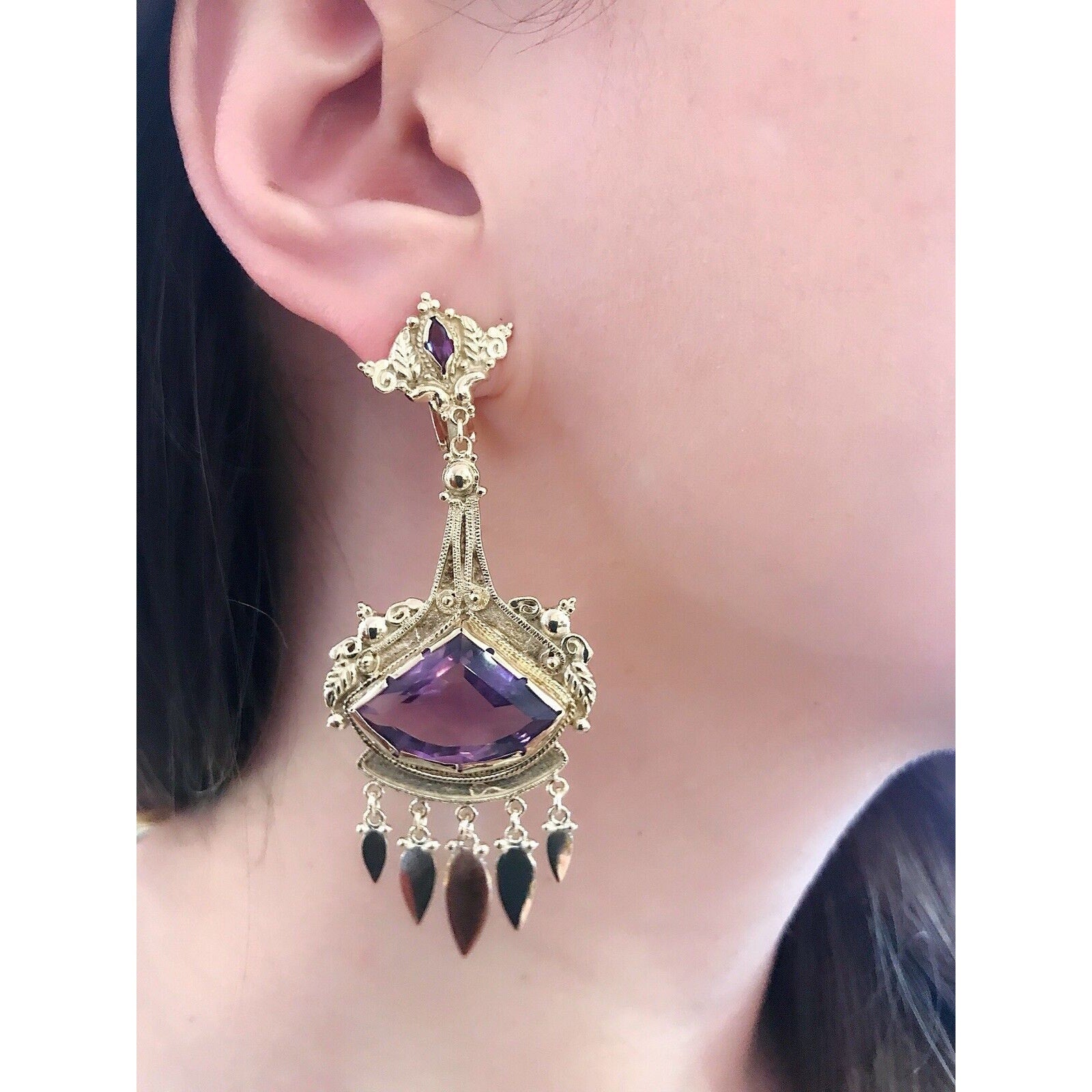 Vintage Amethyst Drop Earrings in 18k Yellow Gold