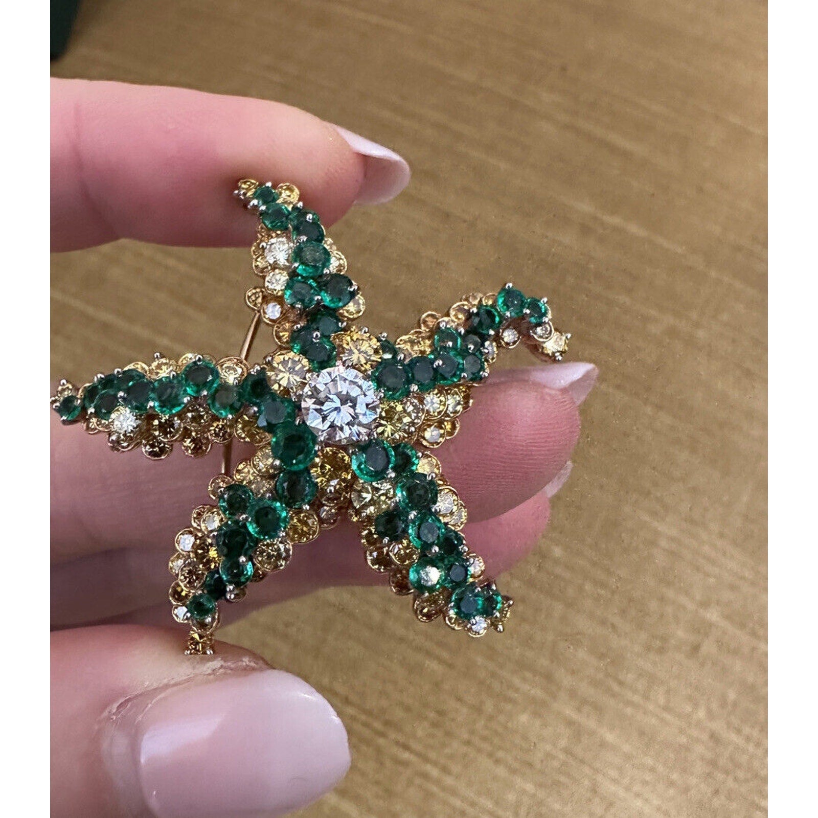 Starfish Pin w/Diamond, Emeralds and Yellow Diamonds in 18k Yellow Gold-HM2494ZN