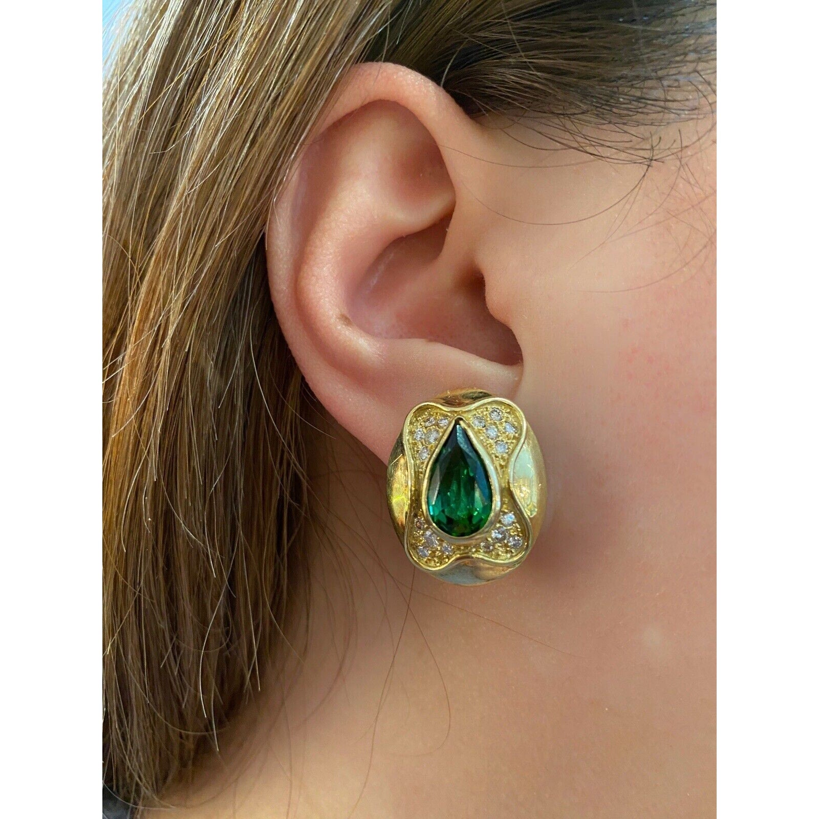 5 carats Green Tourmaline and Diamond Oval Button Earrings 18K Yellow Gold