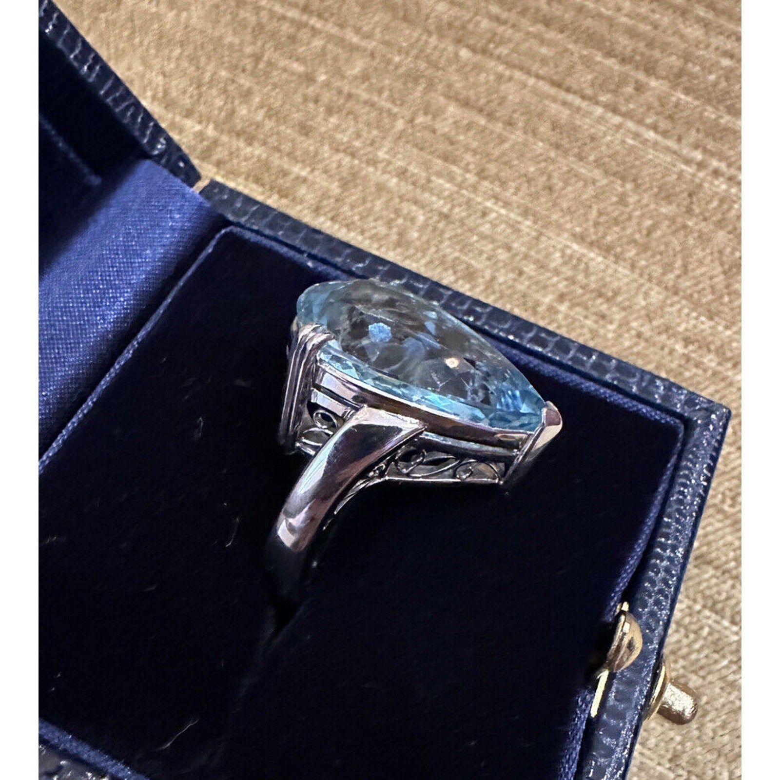 16.25 ct Pearshape Aquamarine Ring in Platinum