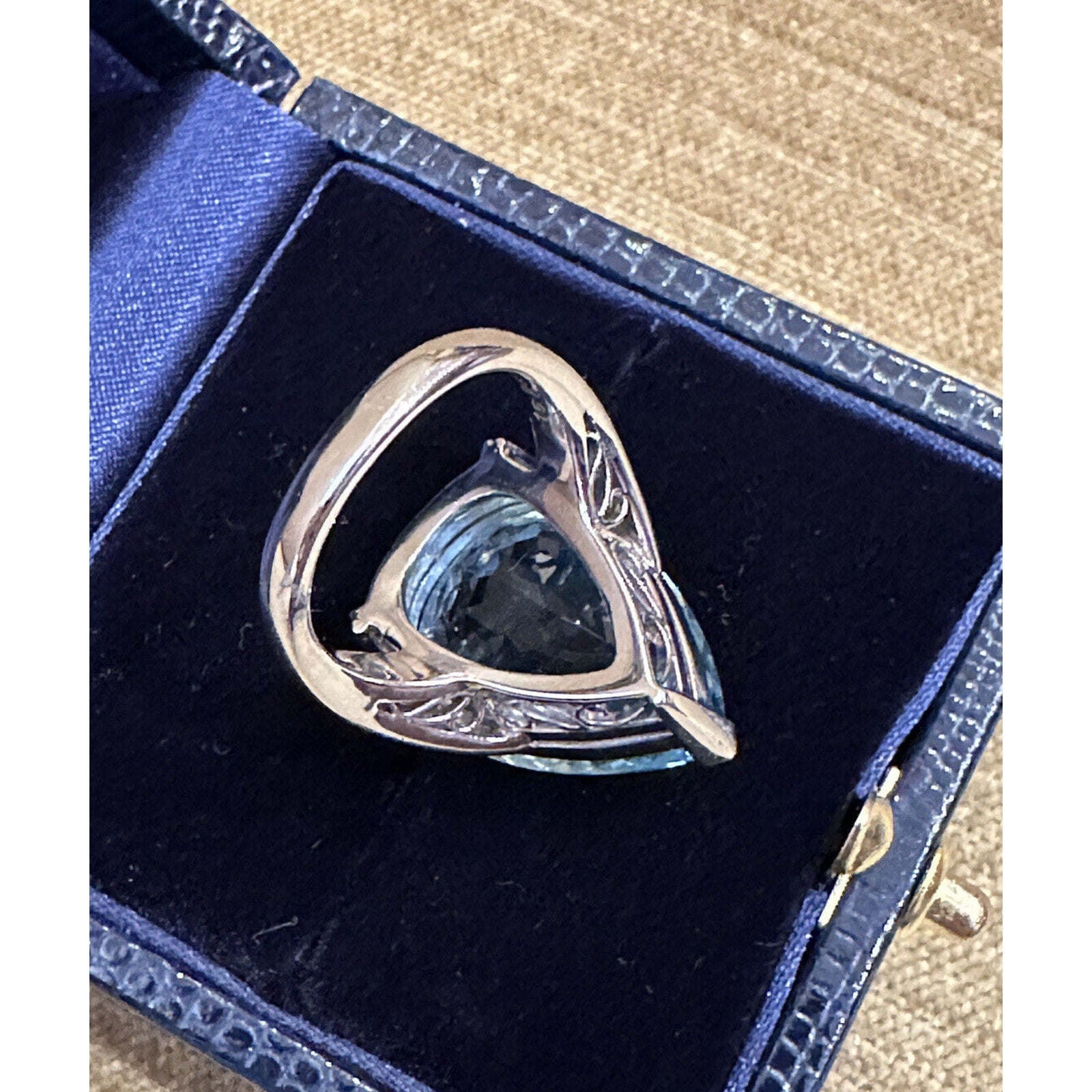 16.25 ct Pearshape Aquamarine Ring in Platinum