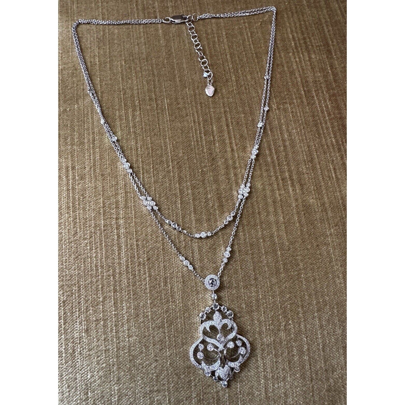 Diamond Pendant Necklace with Diamond Set Chain in 18k White Gold