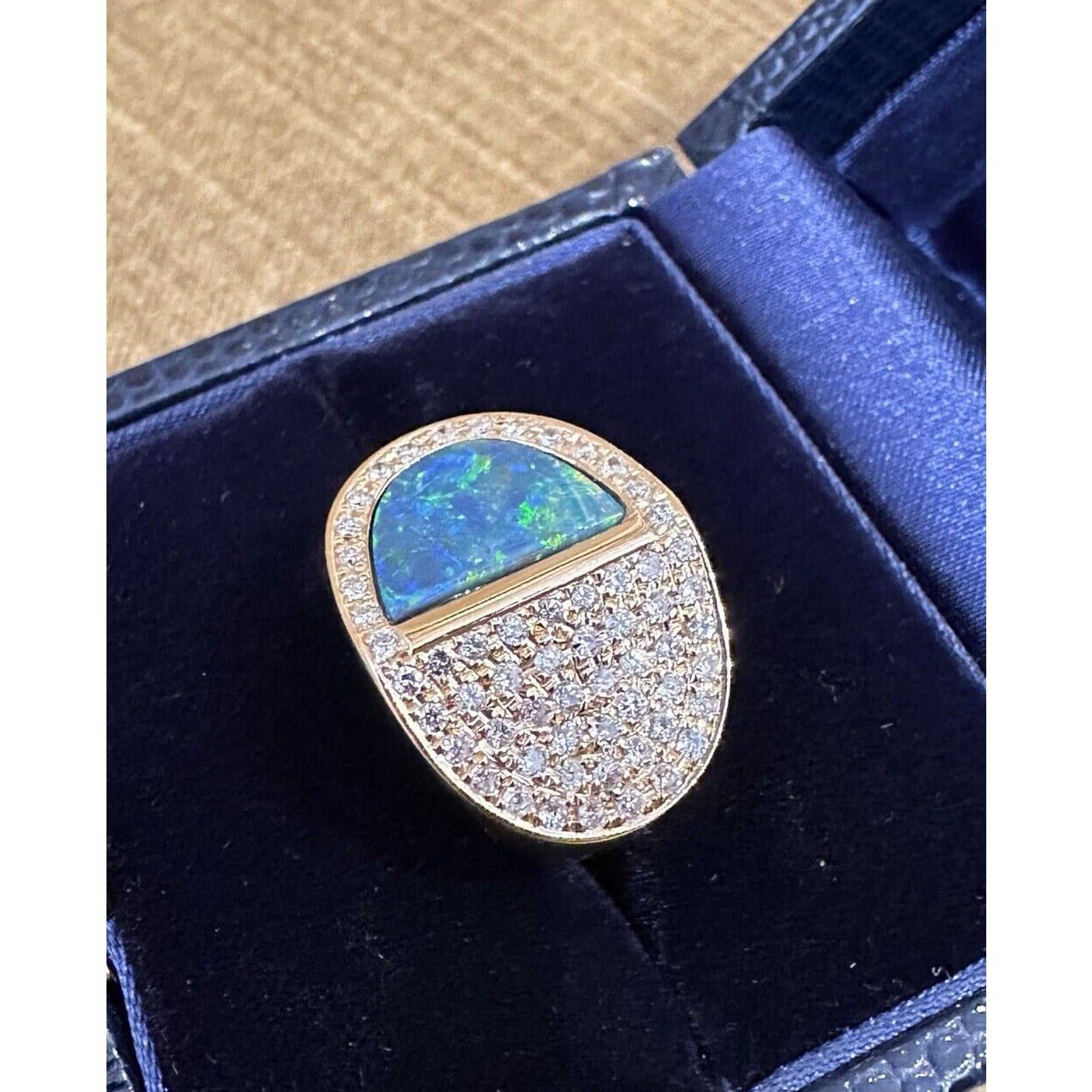 Black Opal 2.36 ct and Diamond Ring in 18k Yellow Gold - HM2570QSB