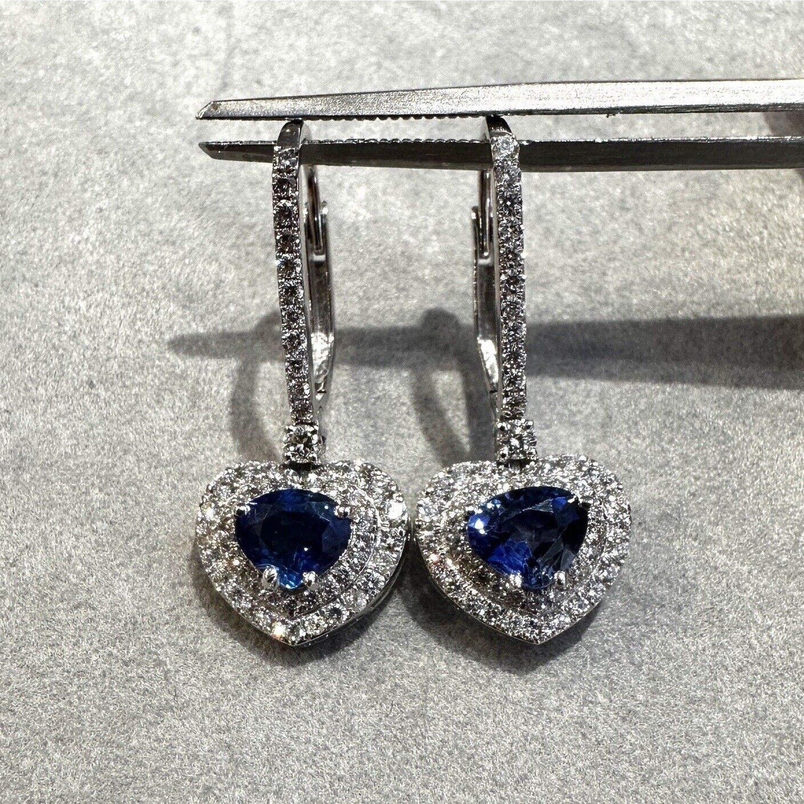 Heartshape Diamond and Sapphire Drop Earrings in 18k White Gold