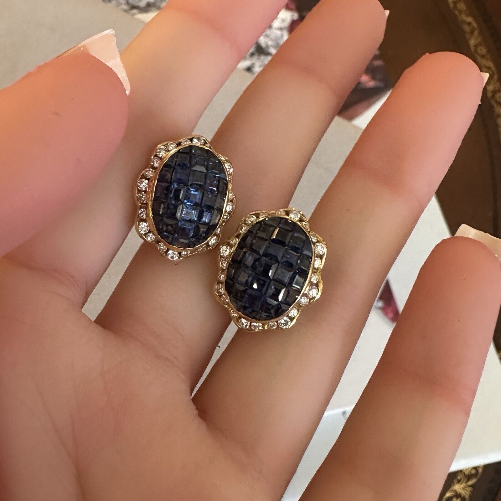 Invisible Set Sapphire & Diamond Button Earrings in 18k Yellow Gold