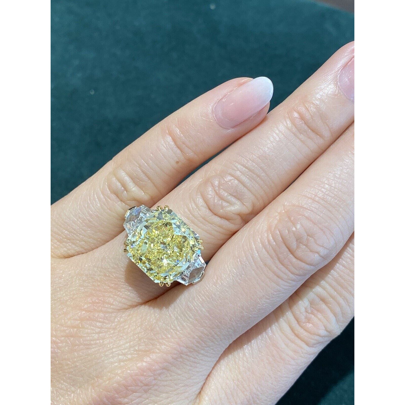 GIA 10.69 ct Fancy Yellow VVS2 Radiant Cut Diamond in Platinum/18kYG-HM2363SBI