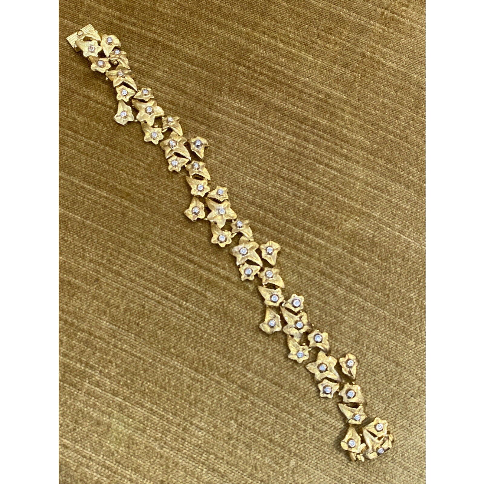 Roberto Coin Leaf Diamond Bracelet in 18k Yellow Gold -- HM2250AI